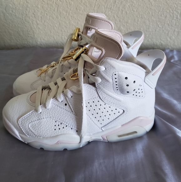 Jordan Womens Retro 6 Charm Ring Sneakers Shoes 5.5 Hard To Find!! - Picture 5 of 16